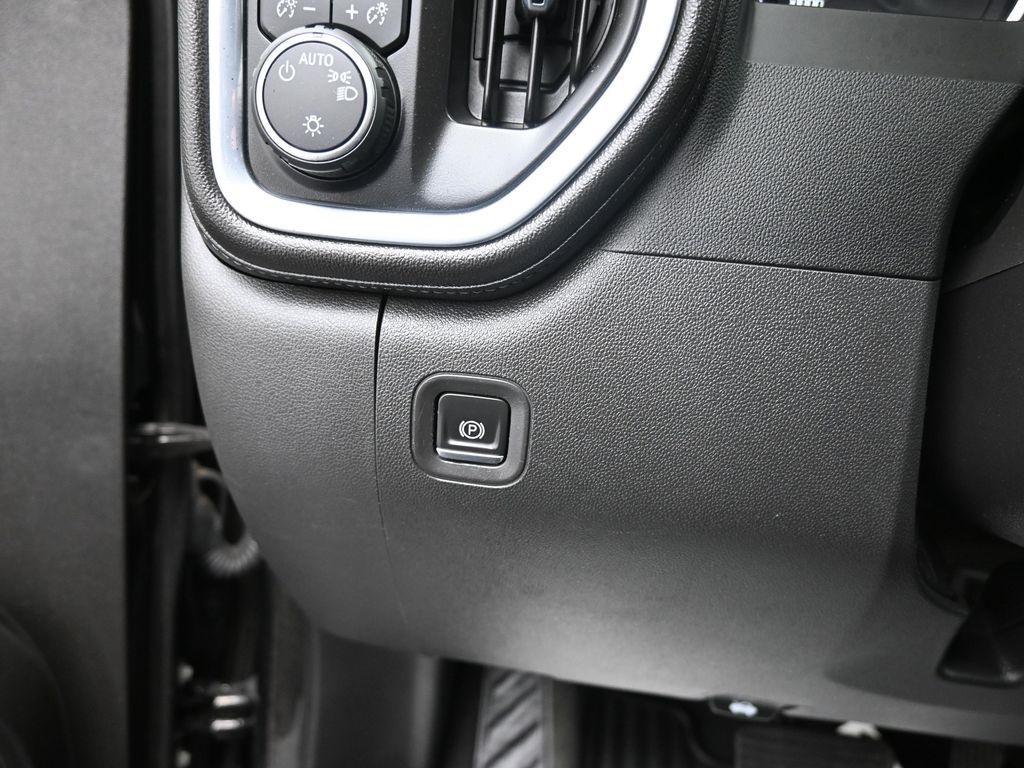 used 2022 Chevrolet Silverado 1500 Limited car, priced at $26,900