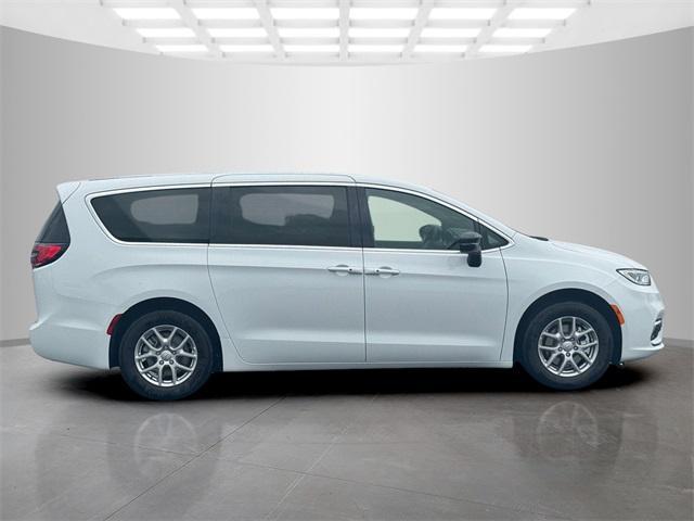new 2025 Chrysler Pacifica car, priced at $42,896