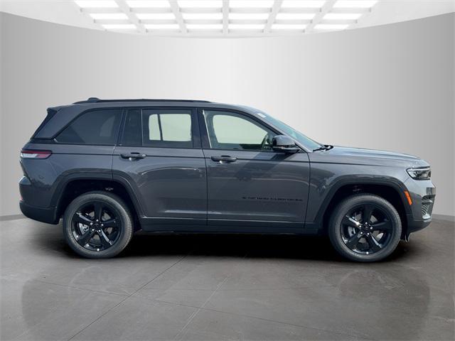 new 2024 Jeep Grand Cherokee car, priced at $42,598