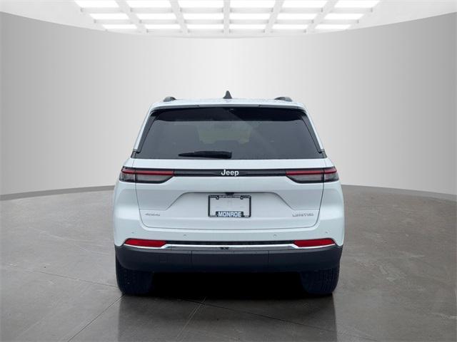 new 2025 Jeep Grand Cherokee car, priced at $44,988