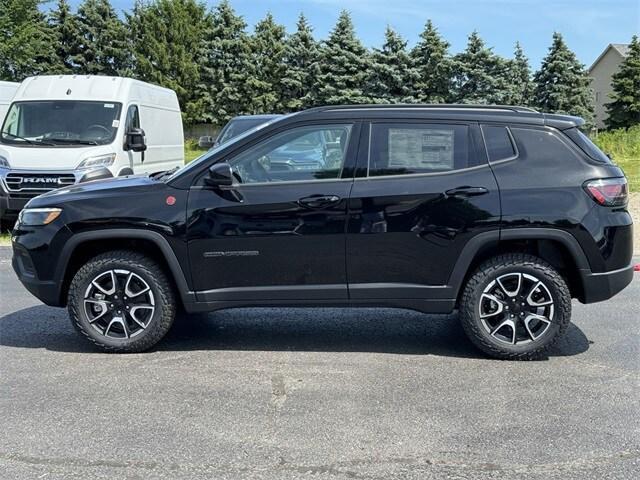 new 2024 Jeep Compass car, priced at $35,368