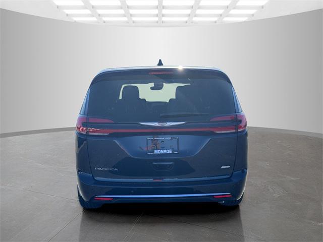 new 2025 Chrysler Pacifica car, priced at $41,498