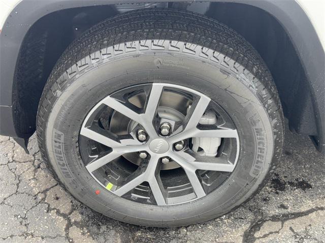 new 2025 Jeep Grand Cherokee car