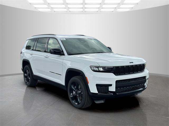 new 2024 Jeep Grand Cherokee car, priced at $44,678