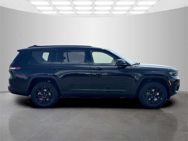 new 2024 Jeep Grand Cherokee car, priced at $43,997