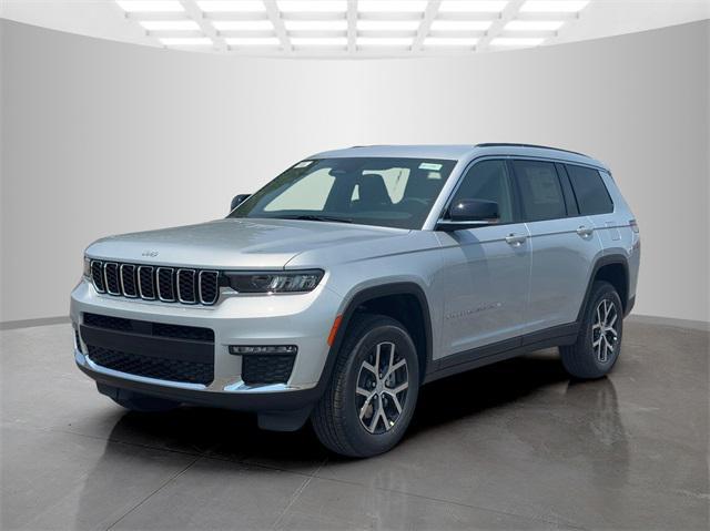 new 2025 Jeep Grand Cherokee L car, priced at $45,000
