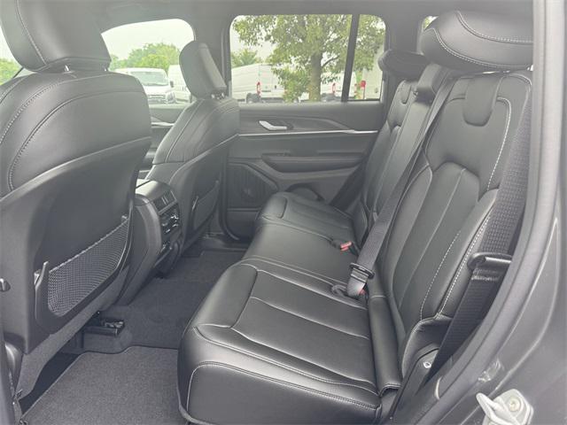 new 2025 Jeep Grand Cherokee car, priced at $43,498