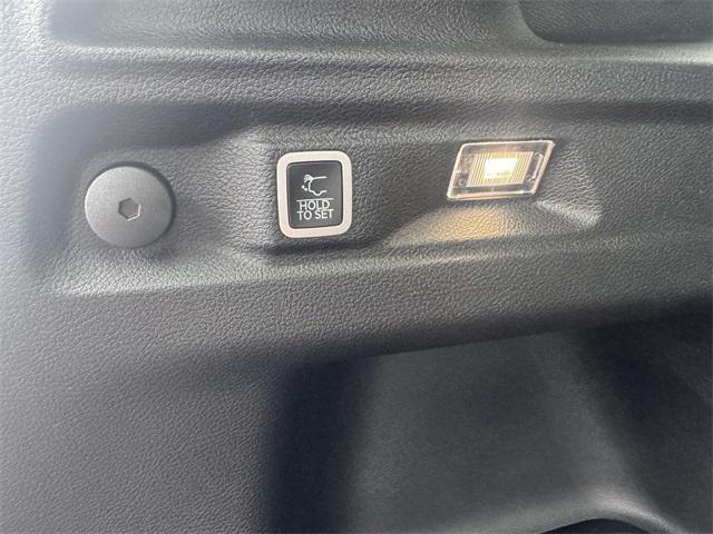 new 2025 Jeep Grand Cherokee L car