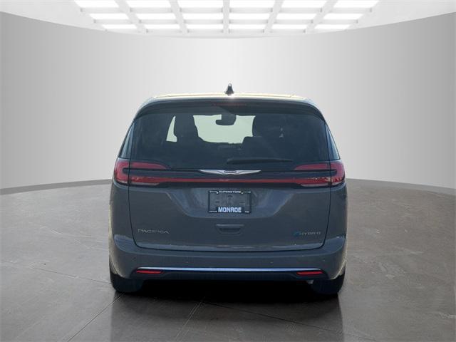 new 2025 Chrysler Pacifica Hybrid car, priced at $44,868