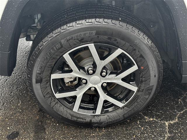 used 2024 Jeep Grand Cherokee car, priced at $36,764