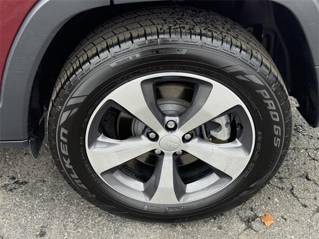 used 2019 Jeep Cherokee car, priced at $21,988