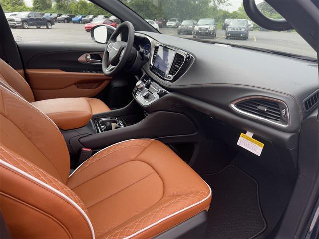 new 2025 Chrysler Pacifica car, priced at $55,568