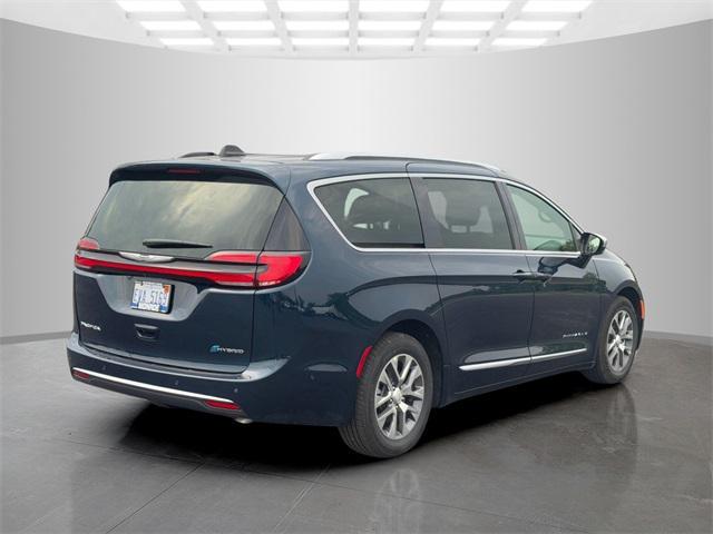 new 2025 Chrysler Pacifica car, priced at $55,568