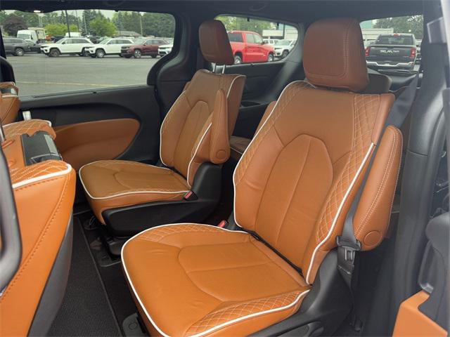 new 2025 Chrysler Pacifica car, priced at $55,568