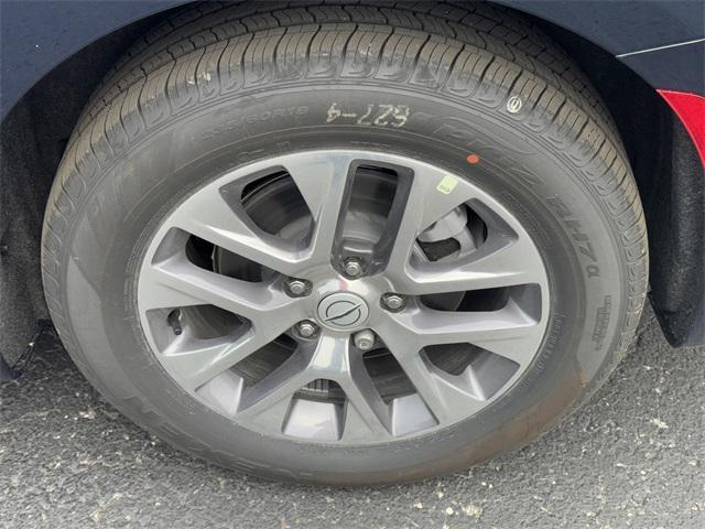 new 2025 Chrysler Pacifica car, priced at $55,568