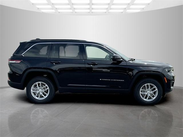 new 2024 Jeep Grand Cherokee car, priced at $35,997