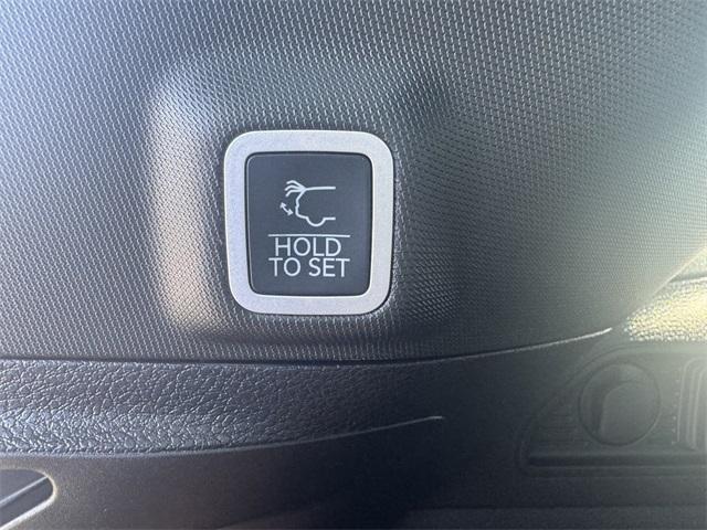 new 2025 Jeep Grand Cherokee car, priced at $37,988