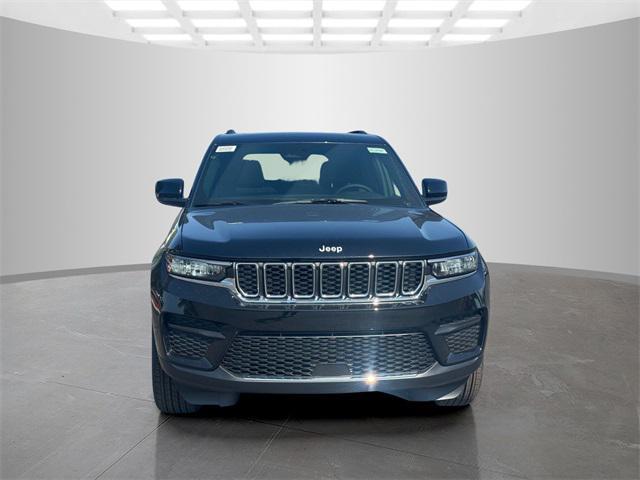new 2025 Jeep Grand Cherokee car, priced at $37,988