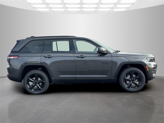 new 2025 Jeep Grand Cherokee car, priced at $45,988