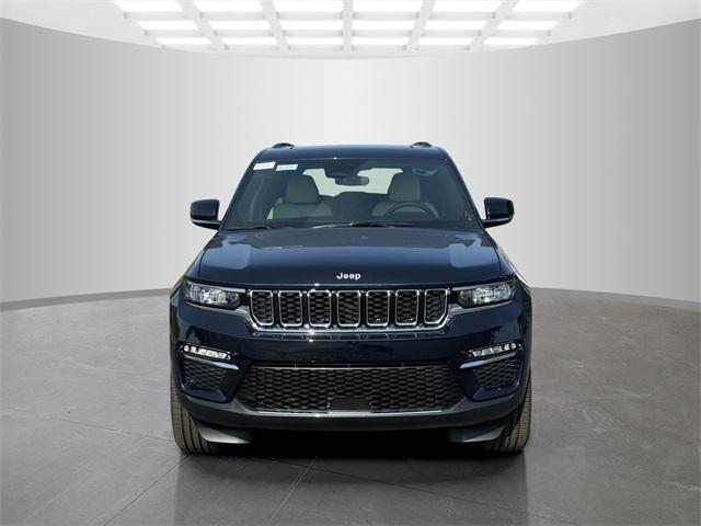 new 2024 Jeep Grand Cherokee car, priced at $45,997