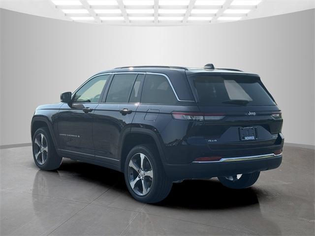 new 2024 Jeep Grand Cherokee car, priced at $45,997