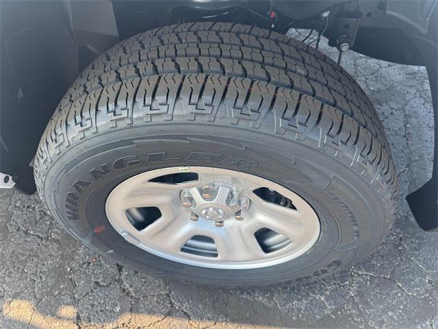 new 2025 Ram 1500 car, priced at $41,998