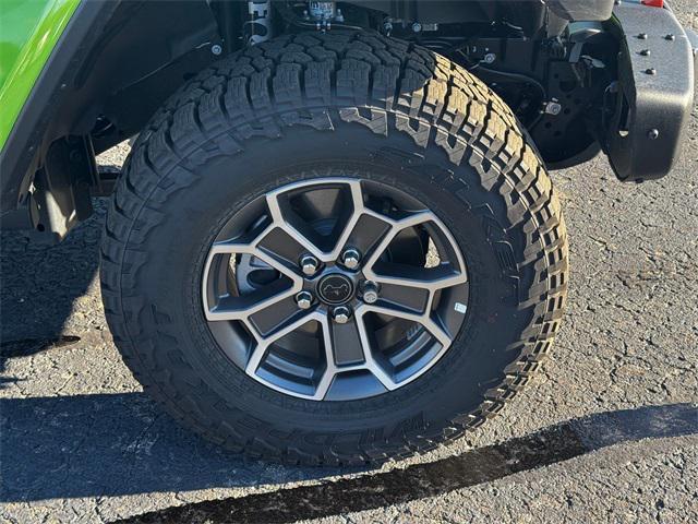 new 2025 Jeep Gladiator car, priced at $54,988