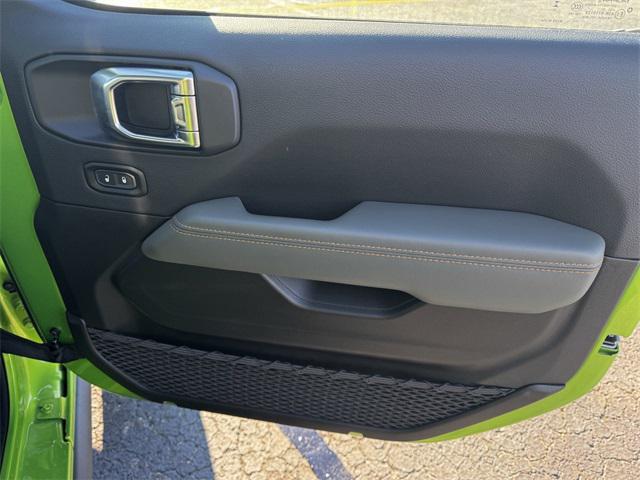 new 2025 Jeep Gladiator car, priced at $54,988