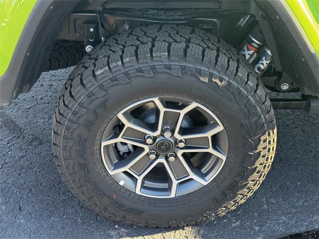 new 2025 Jeep Gladiator car, priced at $54,988