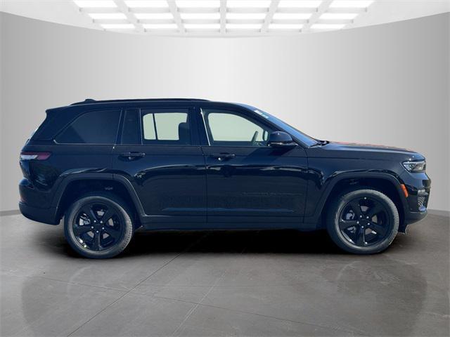 new 2025 Jeep Grand Cherokee car, priced at $50,988