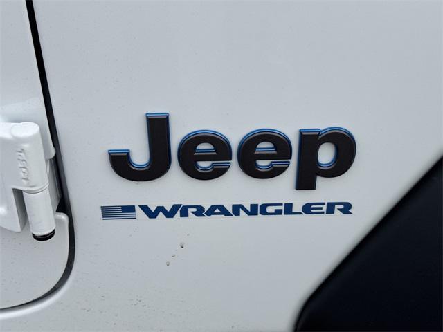 new 2025 Jeep Wrangler car, priced at $45,570