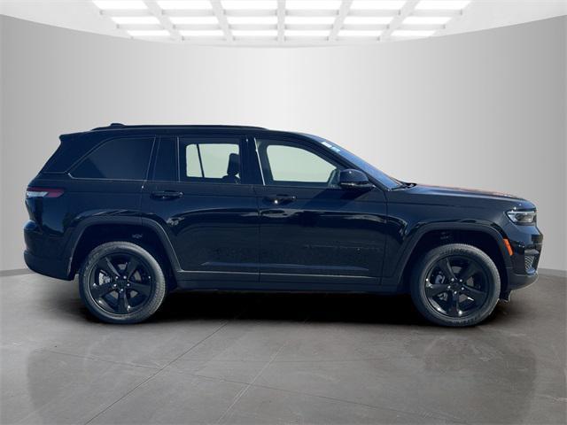 new 2025 Jeep Grand Cherokee car, priced at $42,978