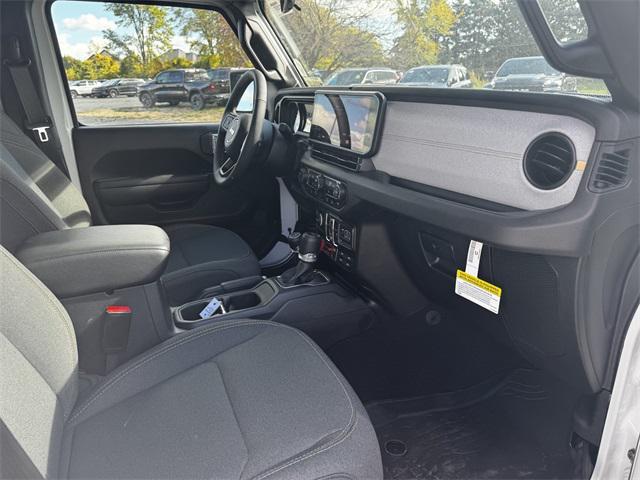 used 2025 Jeep Gladiator car, priced at $41,652