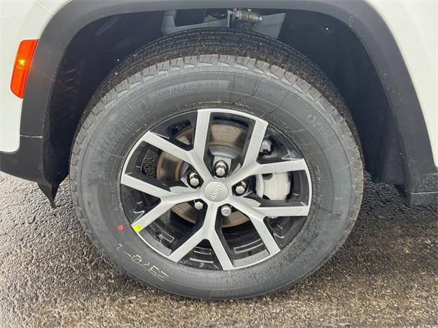new 2025 Jeep Grand Cherokee car, priced at $43,488