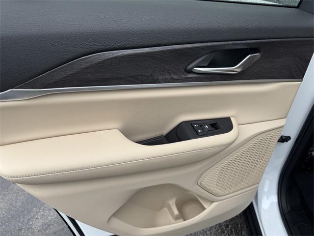 new 2025 Jeep Grand Cherokee car, priced at $43,488