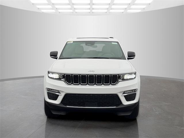 new 2025 Jeep Grand Cherokee car, priced at $43,488