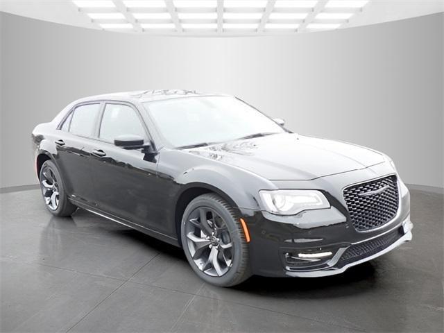 new 2023 Chrysler 300 car, priced at $37,998