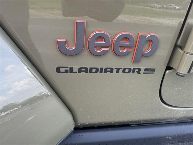 new 2025 Jeep Gladiator car