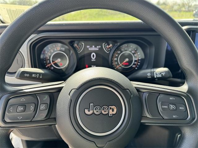 new 2024 Jeep Gladiator car, priced at $45,568