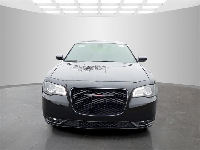 new 2023 Chrysler 300 car, priced at $39,000