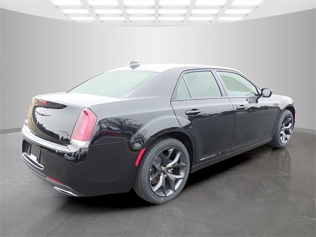 new 2023 Chrysler 300 car, priced at $39,000