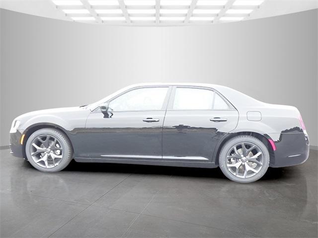 new 2023 Chrysler 300 car, priced at $39,000