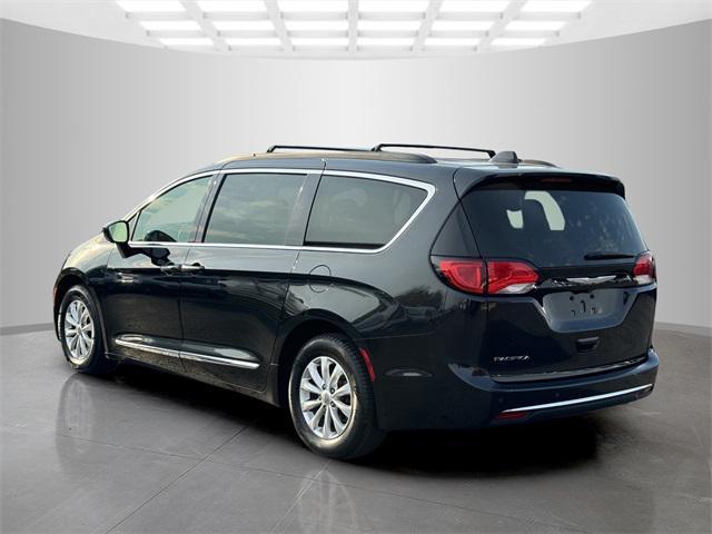 used 2017 Chrysler Pacifica car, priced at $10,778