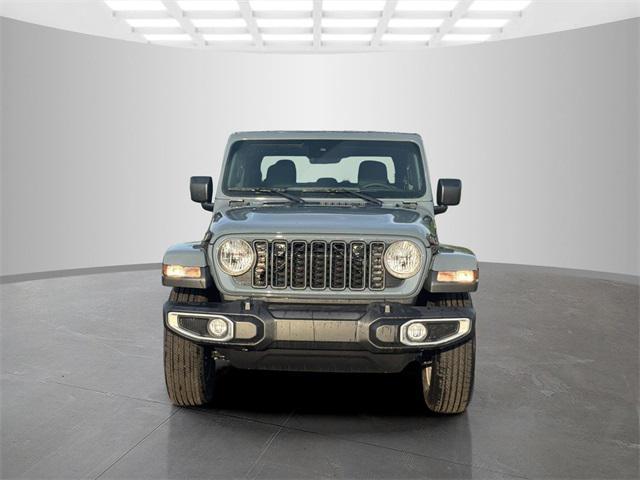 new 2025 Jeep Gladiator car, priced at $42,588