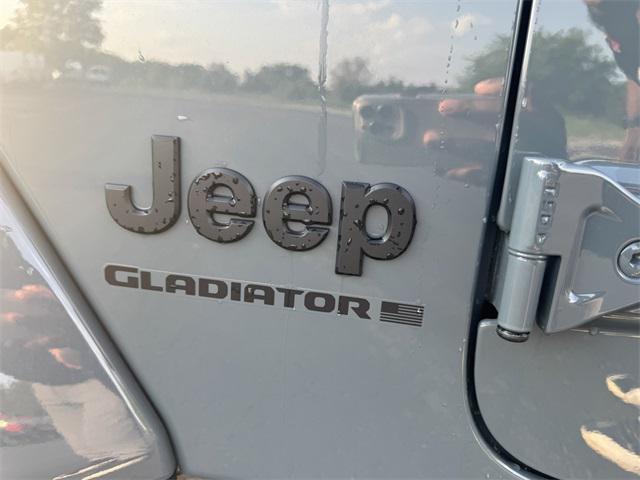 new 2025 Jeep Gladiator car, priced at $42,588