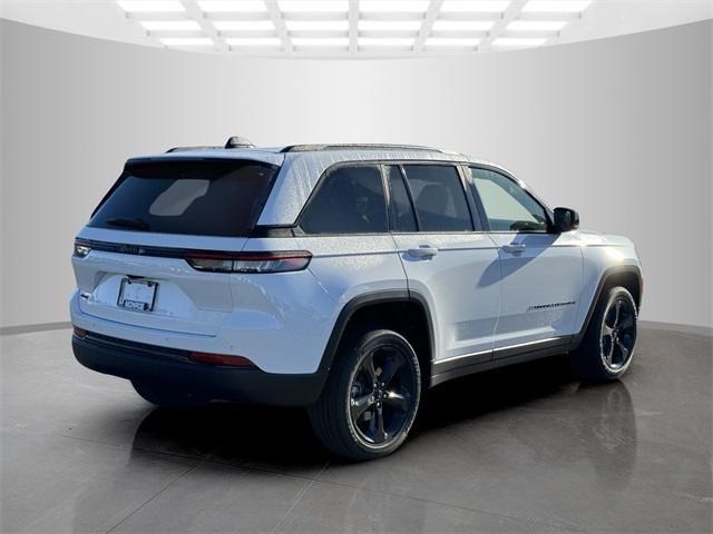 new 2025 Jeep Grand Cherokee car, priced at $42,998