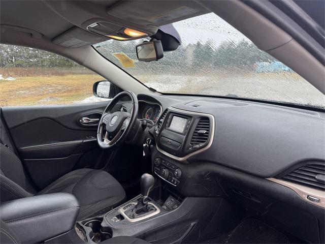 used 2016 Jeep Cherokee car, priced at $11,500