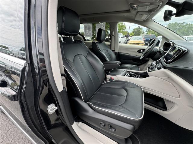 used 2023 Chrysler Pacifica car, priced at $33,998