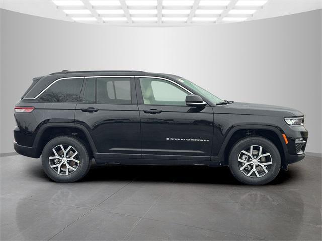 new 2025 Jeep Grand Cherokee car, priced at $45,986