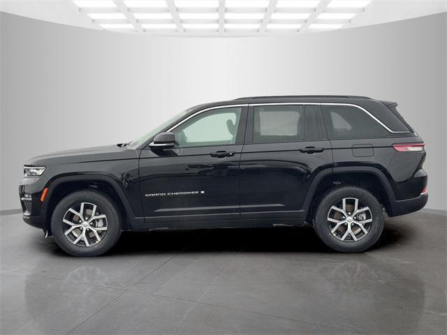 new 2025 Jeep Grand Cherokee car, priced at $45,986